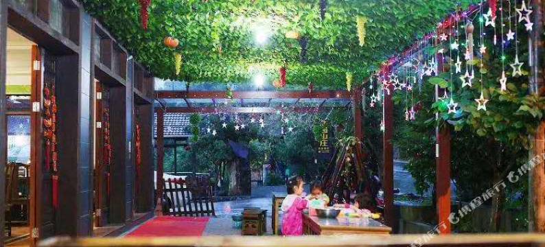 天目山芯园山庄图片