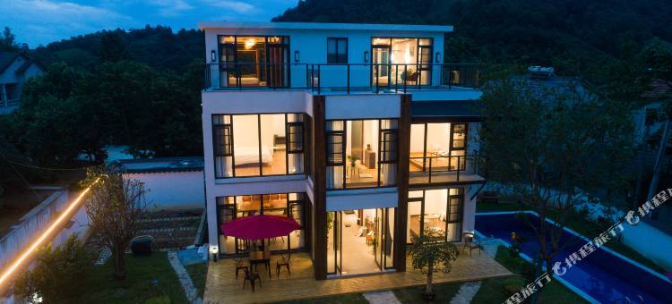 安吉晨聪悦而驿民宿(天空之城店)图片