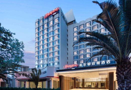 昆明官渡万象城希尔顿欢朋酒店外景图