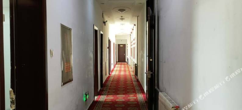 根河龙山宾馆图片