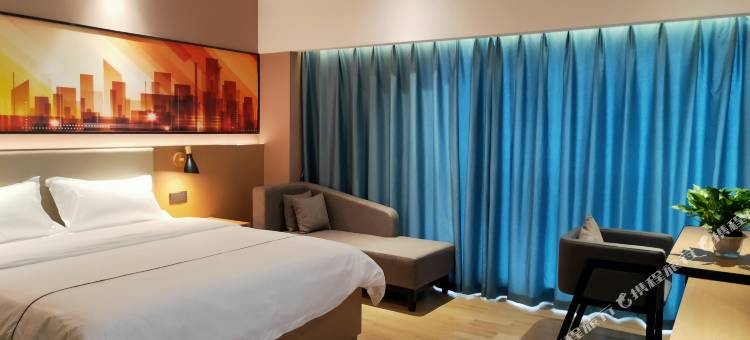 小城印象轻奢酒店(寻乌县政府黄岗山公园店)图片