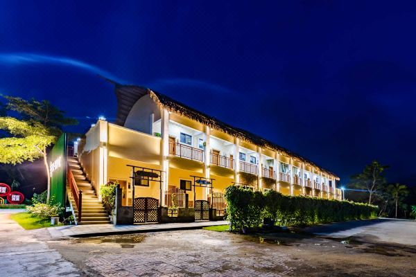 花筑果果的家民宿保亭南天花果山度假区店