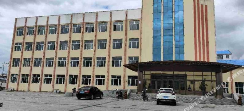 根河龙山宾馆图片