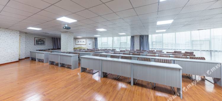 维吔纳智好酒店(信阳鸡公山大街店)图片