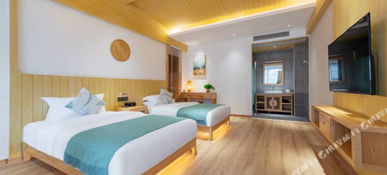 泊隐逸墅民宿(神农架木鱼镇旅游集散中心店)图片