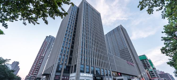 叶与晨电竞电影酒店(石家庄新石中路店)图片