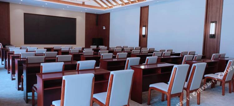 屏边牧羊河山水度假酒店图片