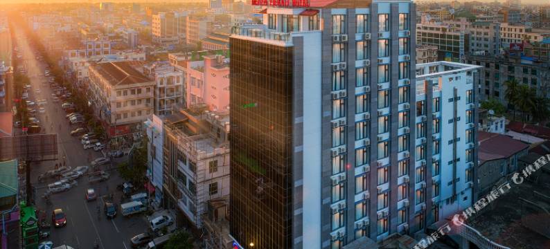 龙凤酒店(Dragon Phoenix Hotel)图片