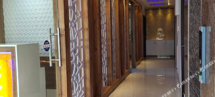 Fabhotel 晨光旅馆(Via the Sunrise Inn - Nr Gayatri Vidya Parishad College of Engineering)图片