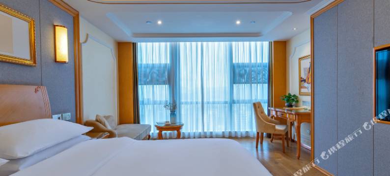 维也纳国际酒店(昆明新螺蛳湾万科魅力之城广卫地铁站店)图片