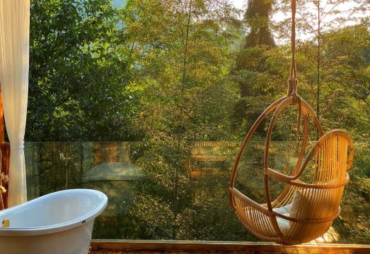 No. 5 Valley InnHotel Overview