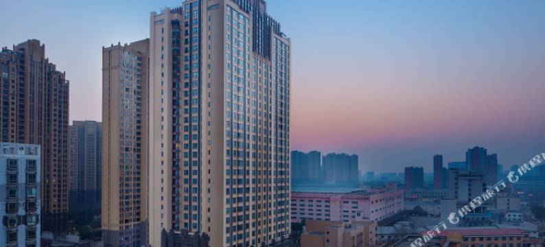 欧莱雅郡酒店(长沙德思勤广场毛竹塘地铁站店)图片