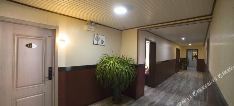 华驿易居酒店(青县新华东路店)图片