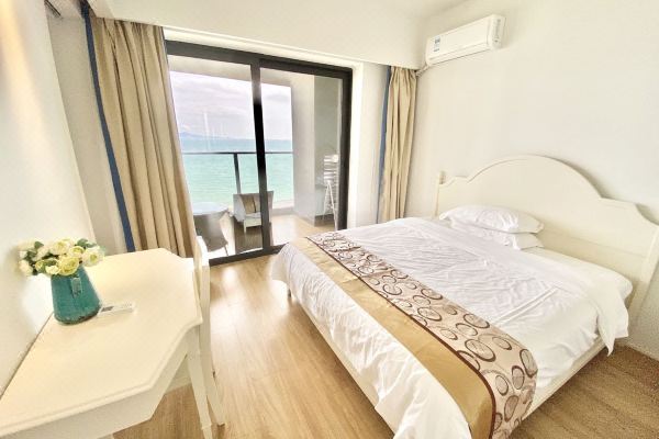 选择房间开业:2019大家好!欢迎各位有缘人来到小径湾入住我家民宿!