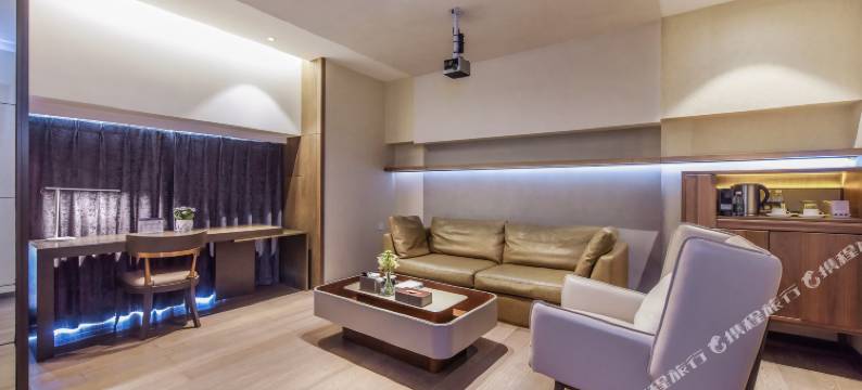 宽融全套房酒店(重庆大坪时代天街D馆店)图片