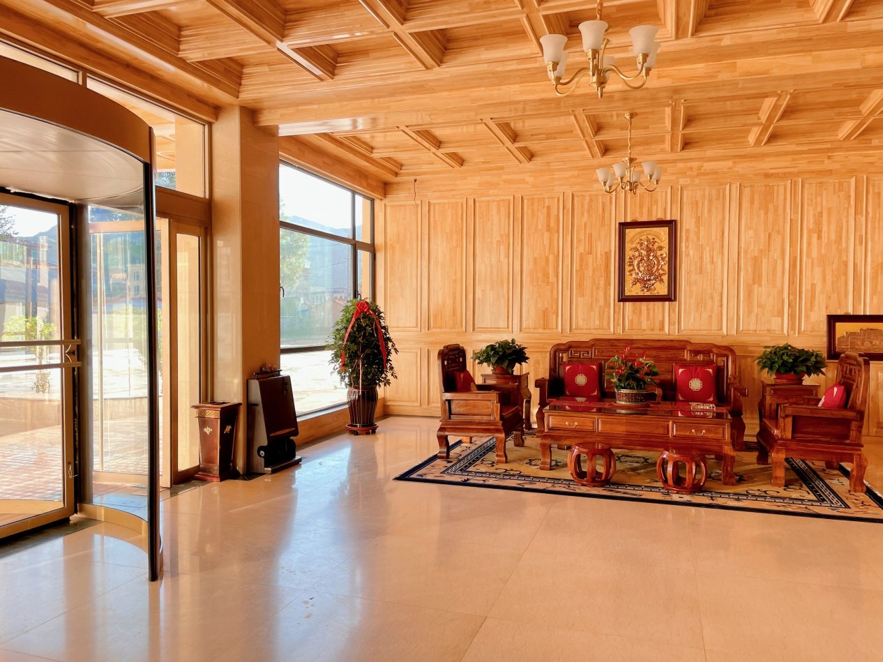 Luqu Xiulong Hotel Over view