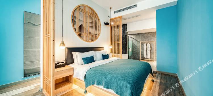 峨眉山印主题山与湖酒店图片