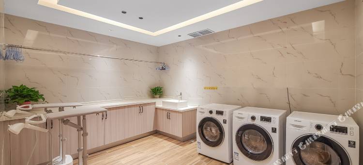 维也纳国际酒店(昆明新螺蛳湾南部汽车地铁站店)图片