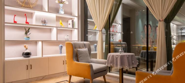 白玉兰酒店(重庆万盛行政中心和盛中央广场店)图片