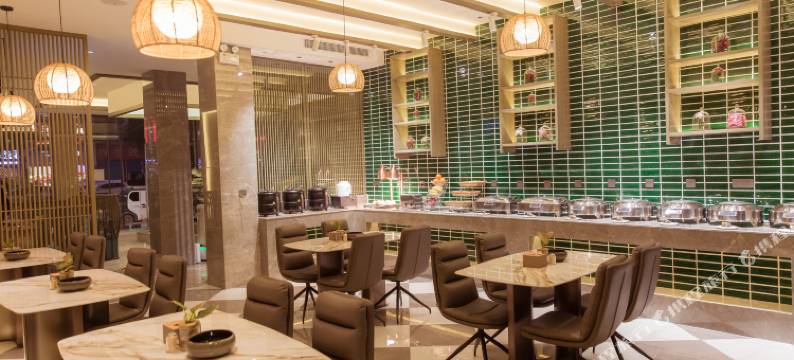 南召颜岸·琥珀酒店图片