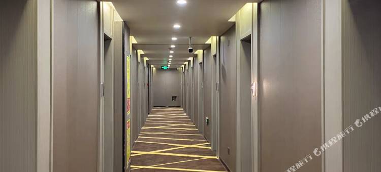 IU酒店(格尔木江源中路店)图片