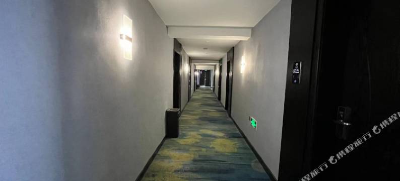 青春假日酒店(渭南东风大街店)图片