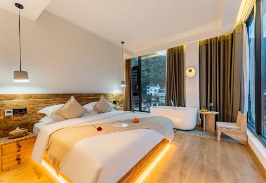 Fanjingshan Chenshe Homestay Hotel Overview