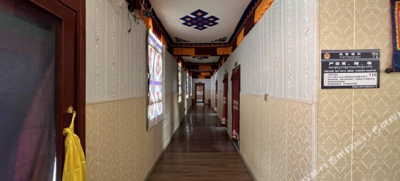 羊湖蕃圣度假山庄图片