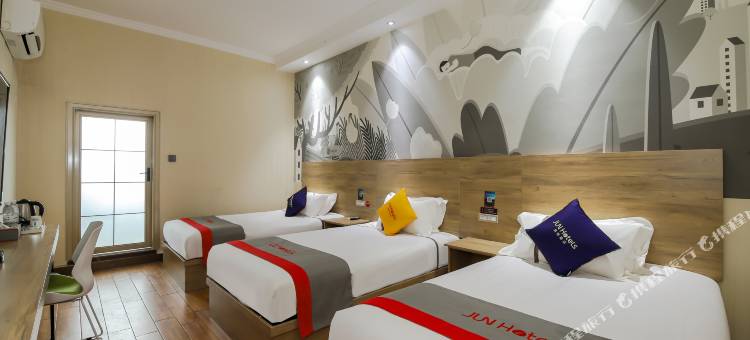 铂悦连锁酒店(人民路漯河市第二高级中学店)图片