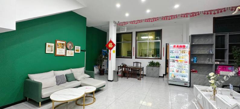 华山时雨观山酒店(华山北站店)图片