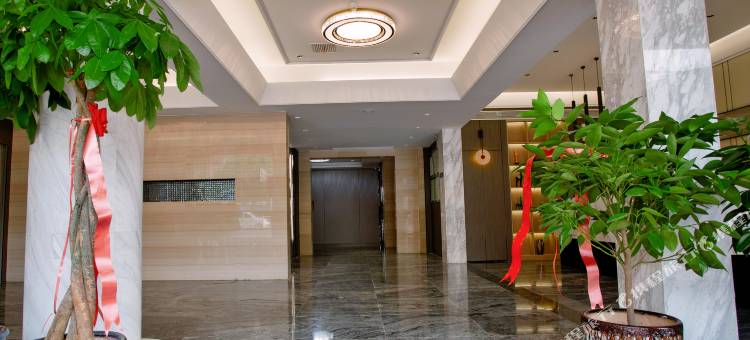 白玉兰商务酒店(黄冈浠水闻一多大道店)图片