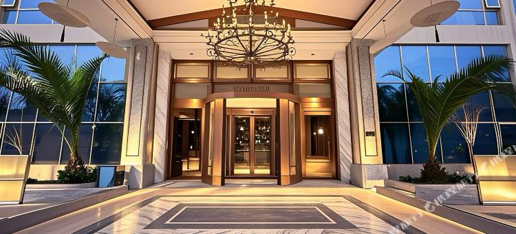 安顺·华博度假酒店(苗岭烤全羊柴火鸡店)图片