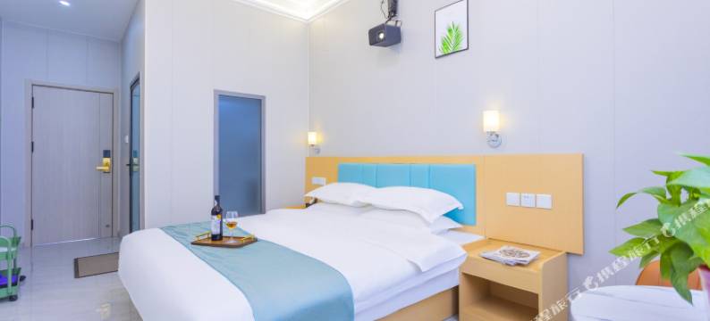 鹏悦影院酒店(太原南站财经大学坞城校区店)图片