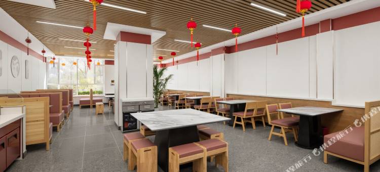 艺龙万国酒店(张掖西站钟鼓楼店)图片