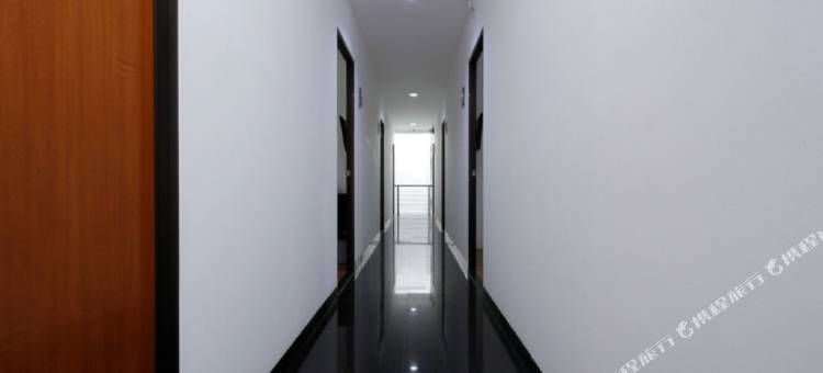 红多兹Plus酒店-近印尼广场(RedDoorz Plus Near Plaza Indonesia)图片