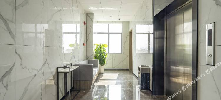 府上酒店(佛山金沙洲万达金铂天地店)图片