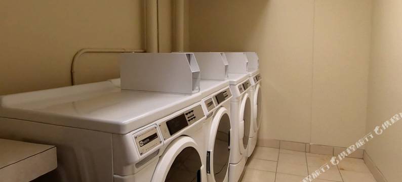 半岛假日酒店(常熟市中心店)图片