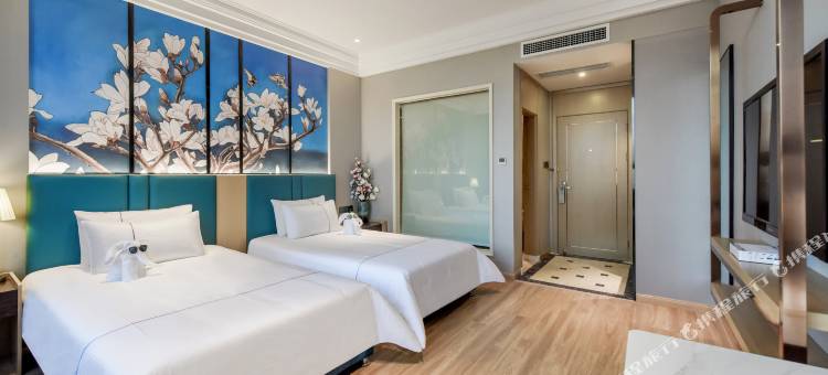 白玉兰酒店(重庆解放碑步行街洪崖洞店)图片