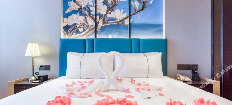 白玉兰酒店(重庆解放碑步行街洪崖洞店)图片