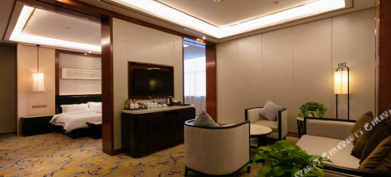 彭泽龙腾国际假日酒店(联盛快乐城县政府店)图片