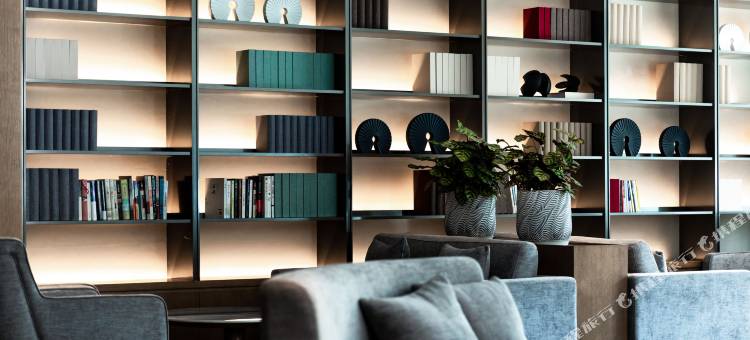 库尔勒半城酒店(孔雀河店)图片