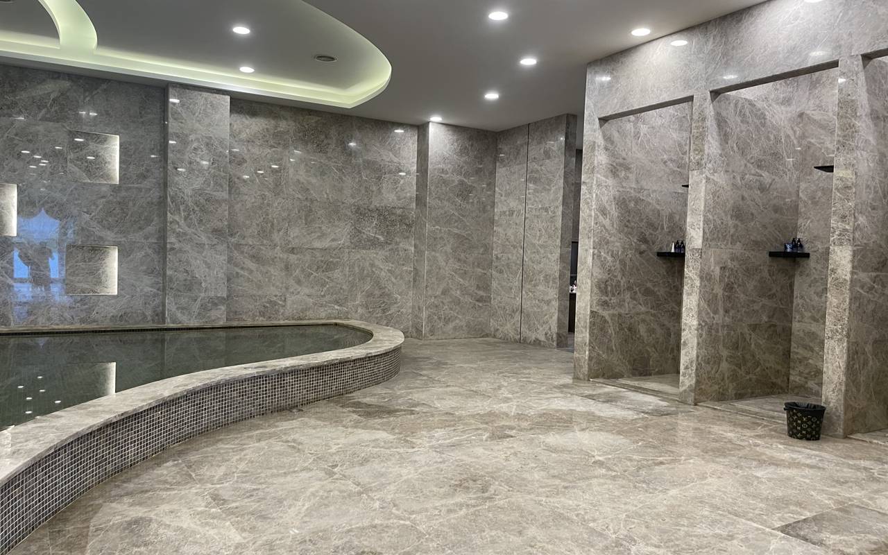 阿吉拉姆温泉酒店(甘孜白塔公园店)图片