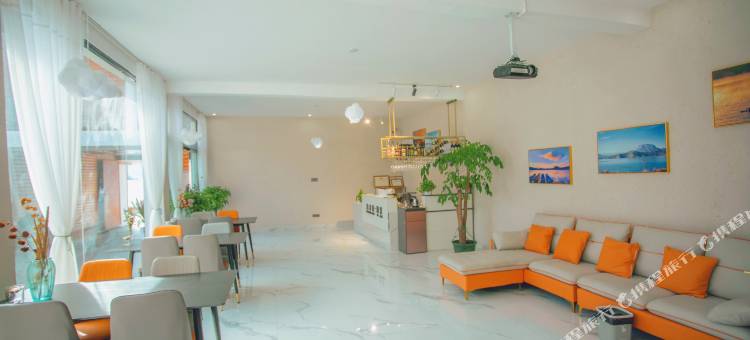 泸沽湖山水见·湖景酒店(达祖码头店)图片