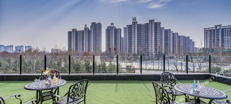 洛阳华晶银河湾酒店(天鹅湖伊河湿地游园店)图片