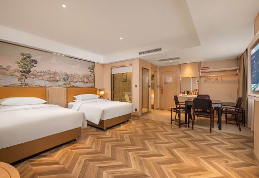Vienna Hotel (Zhenxiong Street Xinhuayuan Branch) Hotel Overview