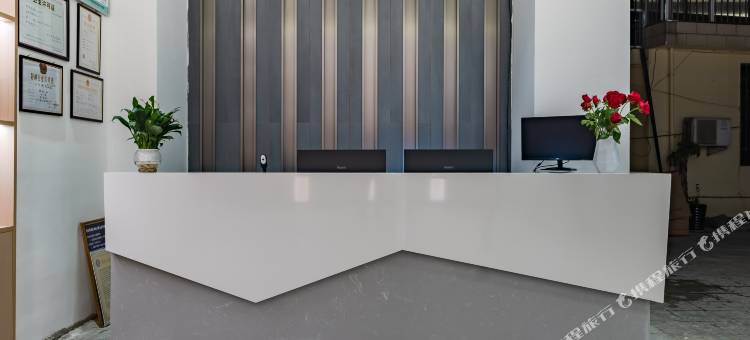 静悠精选酒店(芒市机场店)图片