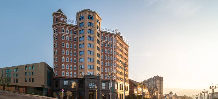 纳雍菲尔斯酒店图片