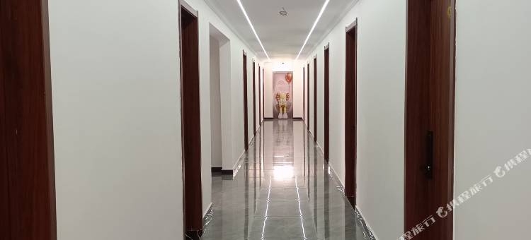 张北鑫泽元酒店(草原天路店)图片