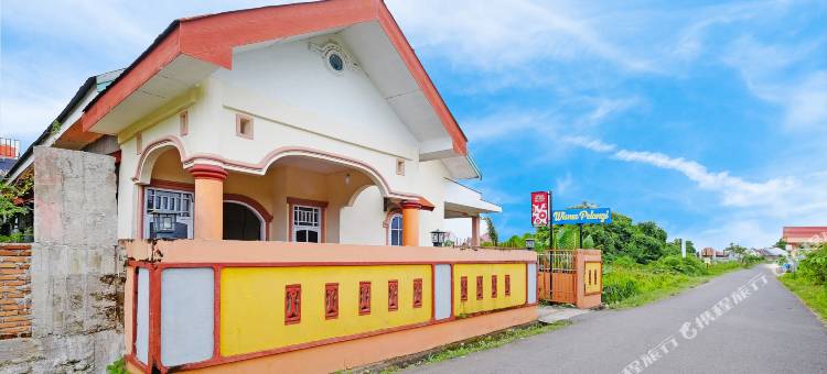 OYO 90977 维斯马佩兰吉帕洛波酒店(OYO 90977 Wisma Pelangi Palopo)图片