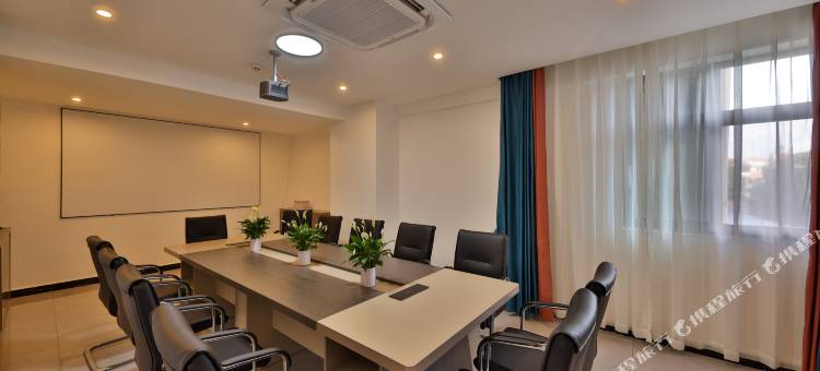 耿马晴天酒店(勐相湿地公园泼水广场店)图片